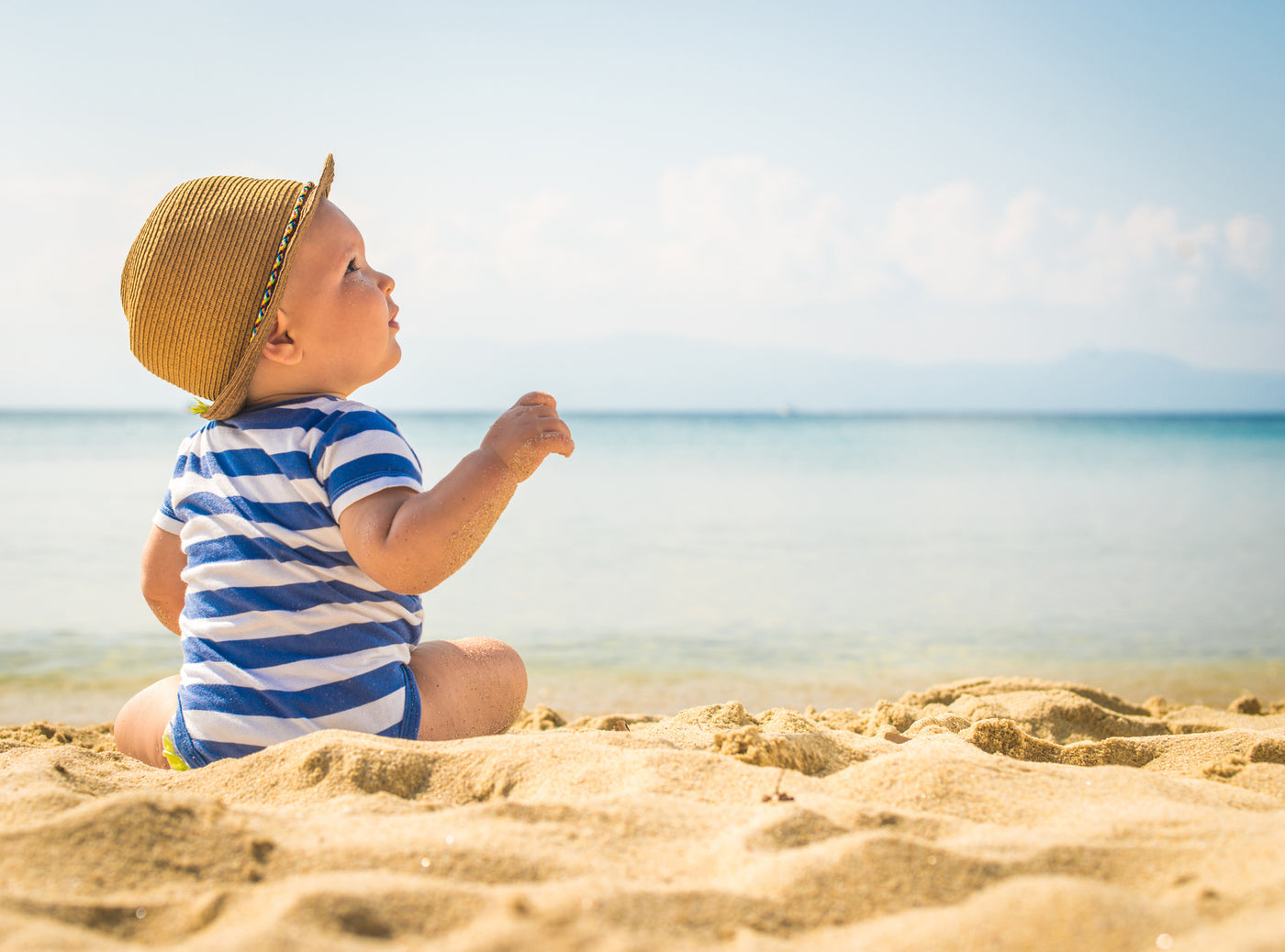 Banho de sol em bebês: saiba a importância e como tomar os cuidados essenciais