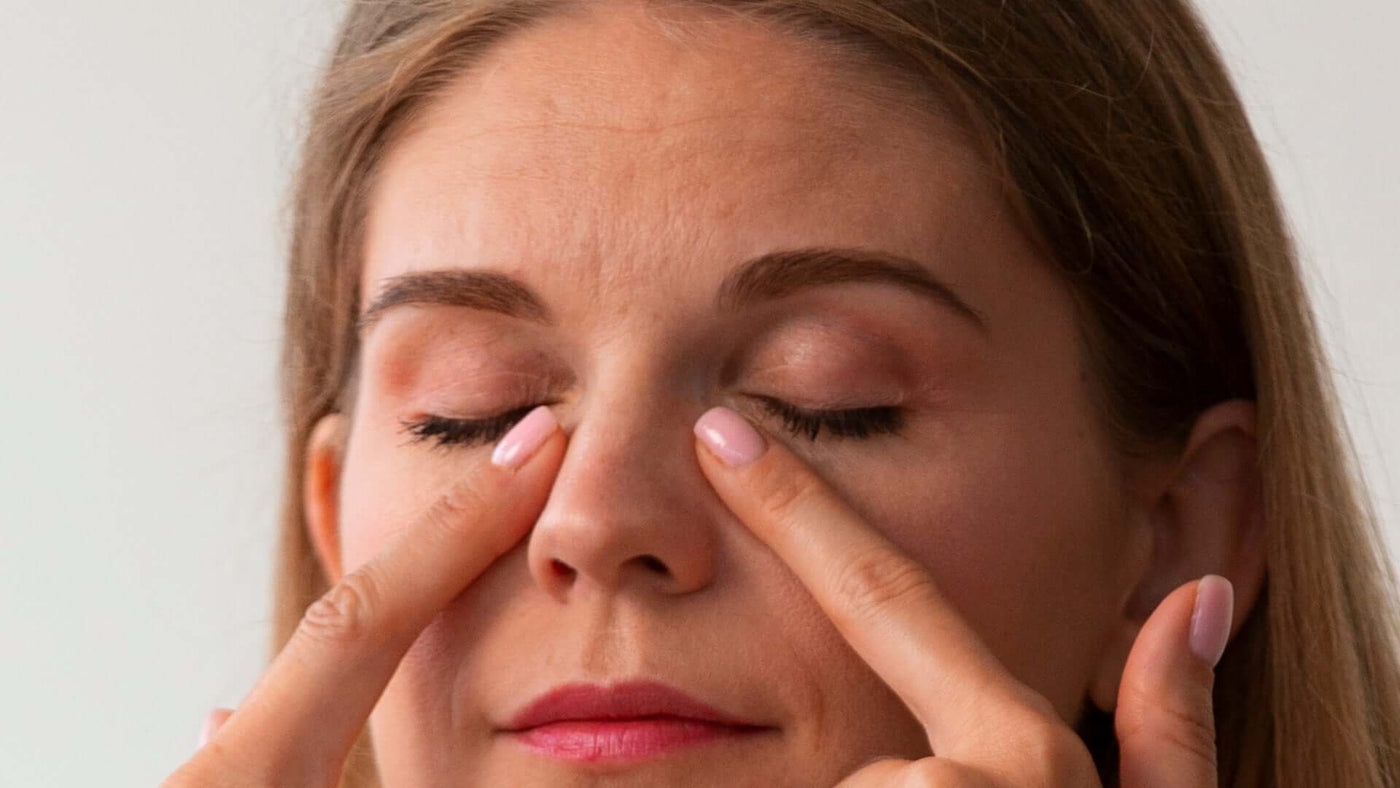 Protetor solar para área dos olhos: dermatologista explica tudo