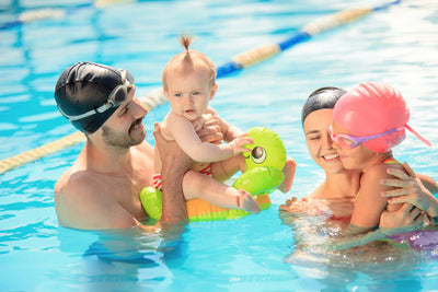 Com quantos meses o bebê pode entrar na piscina?