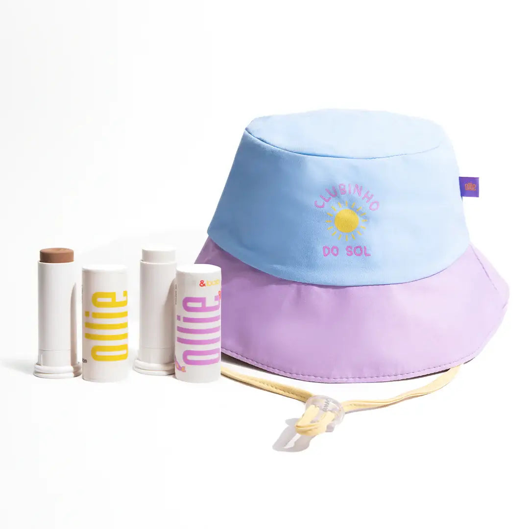 Kit com Protetor solar em bastão com cor 95 FPS da Ollie, protetor solar em bastão infantil 80 FPS da Ollie, e chapéu Bucket Infantil FPU 50+