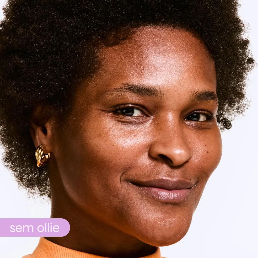 Rosto de mulher sem aplicação de batom em bastão colorido, pele natural sem produto, campanha antes e depois